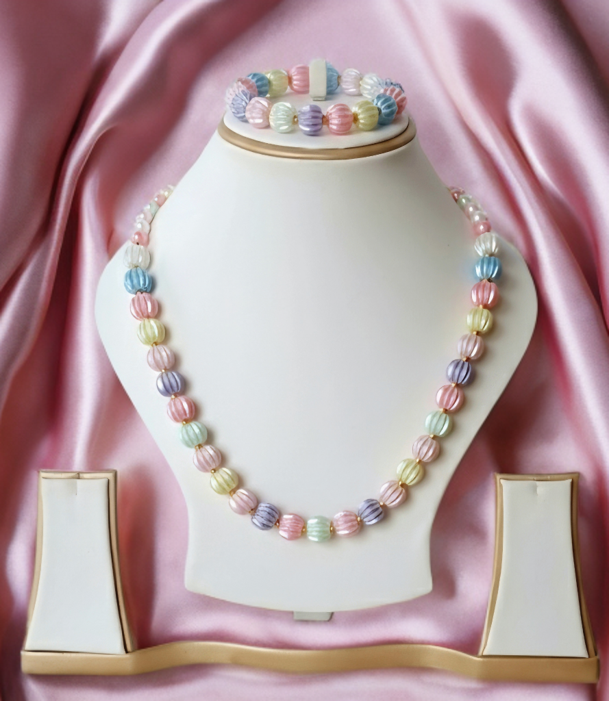rn-image_picker_lib_temp_204fc614-186c-4fa5-ad4e-b3310d10c162 Multicolor Necklace and Bracelet Set for Baby Girls | GARIMAS
